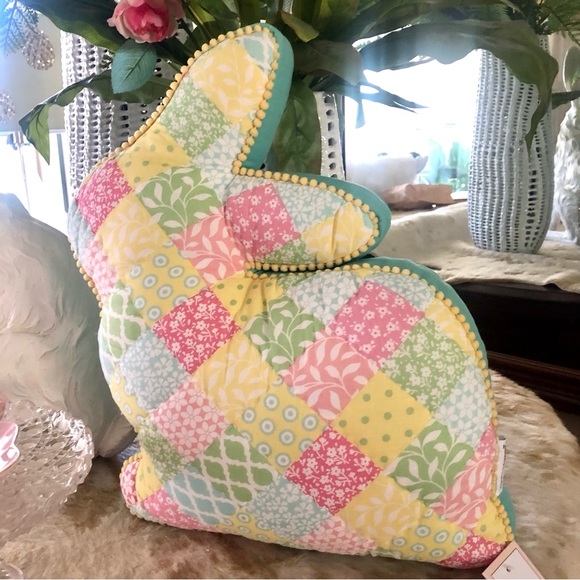 NWT! Cupcakes & Cashmere Easter Quilted Style Bunny Pillow - Picture 2 of 8